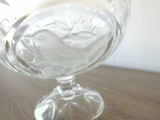 Crystal footed bowl with bird decoration – Art Deco style – H 19 cm