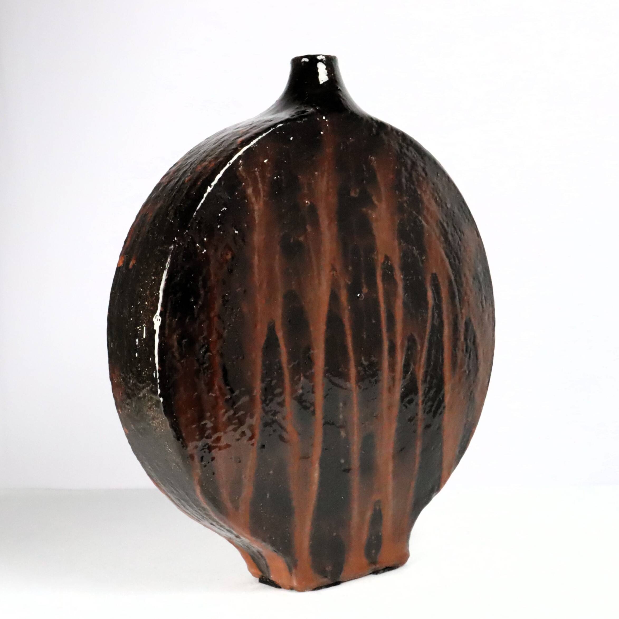 Lenticular vase in the style of Juliette Derel 1950