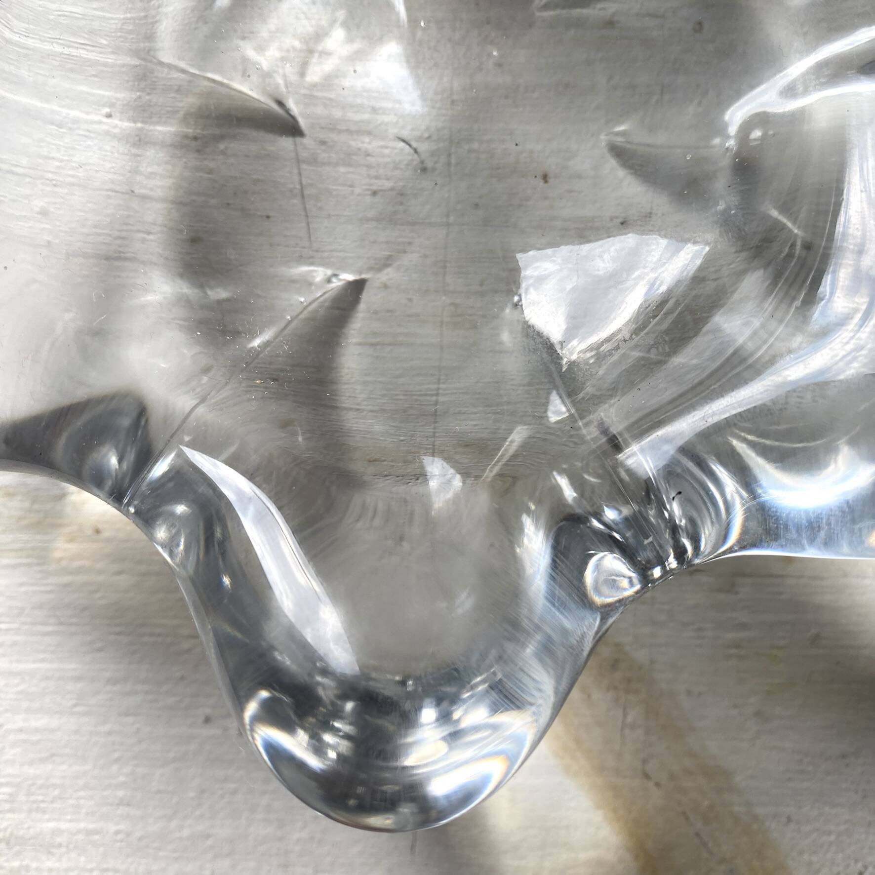 Ashtray in glass crystal in the shape of a star.