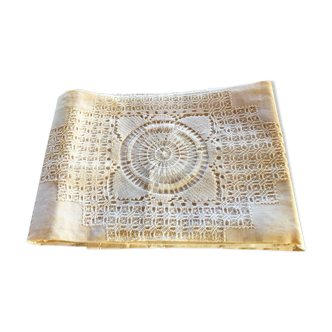 Nappe coton blanc brodée et ajourée
