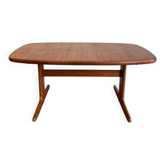 Vintage Skovby extendable oval table teak