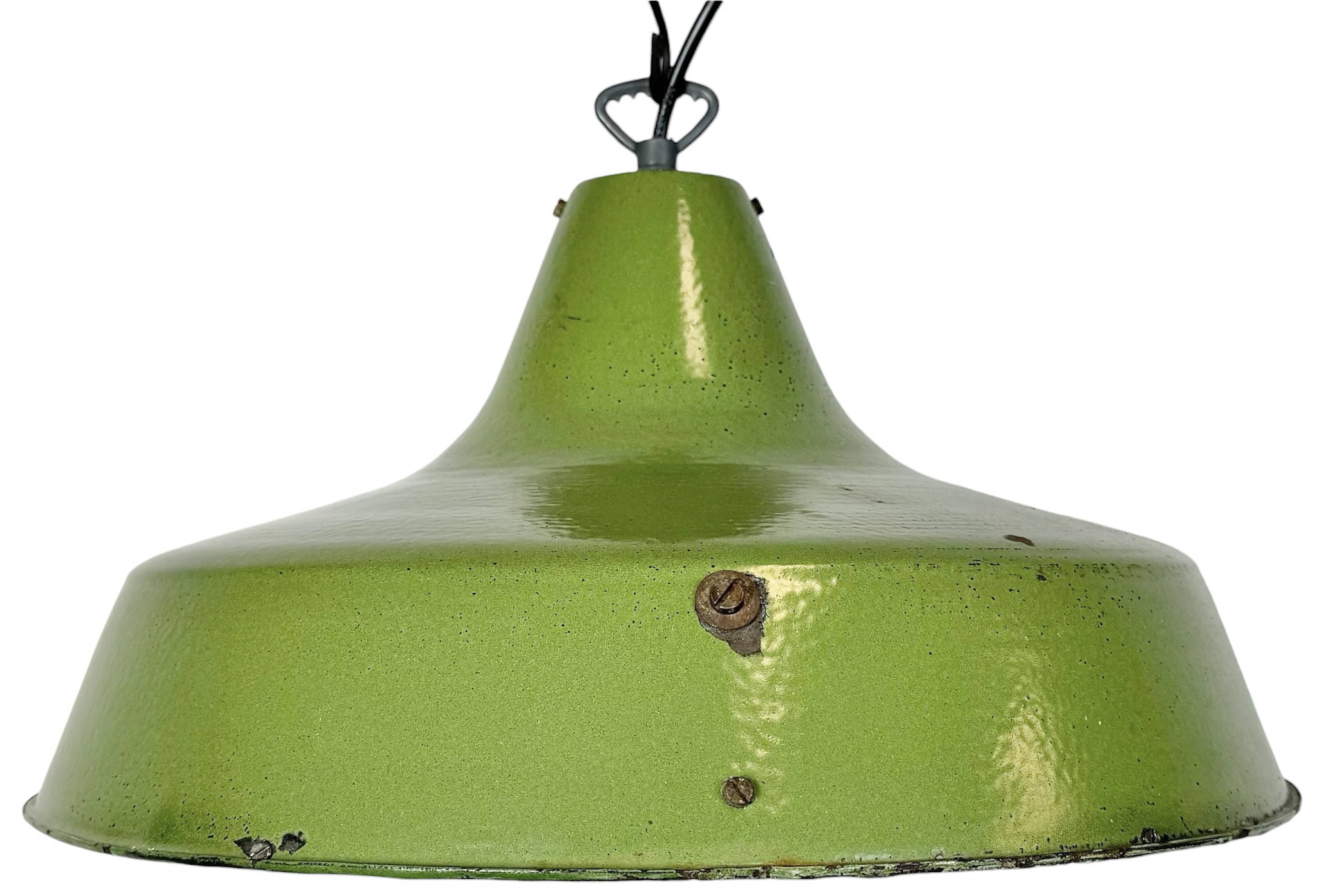 Industrial Italian Green Enamel Factory Pendant Lamp, 1960s