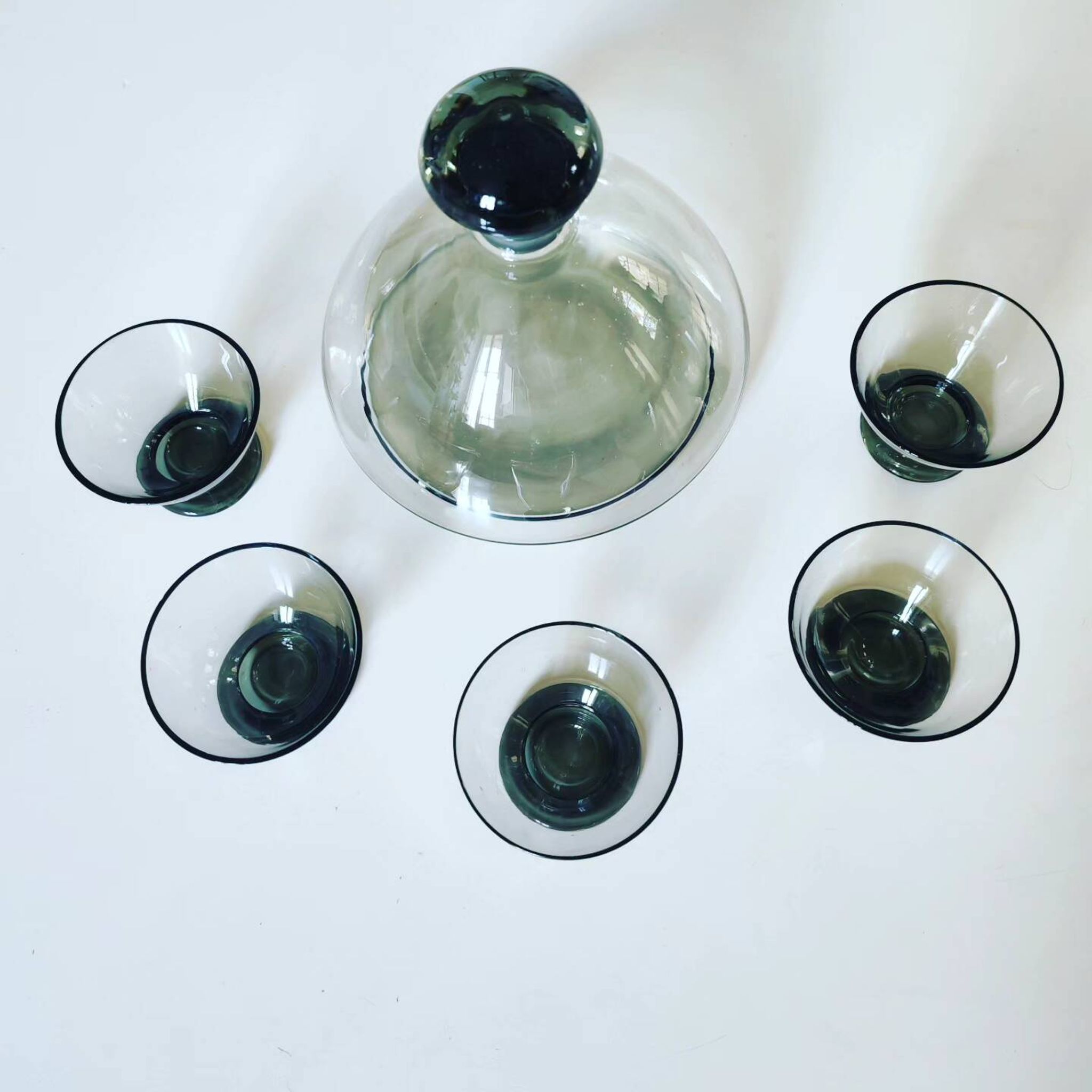 Vintage liquor service