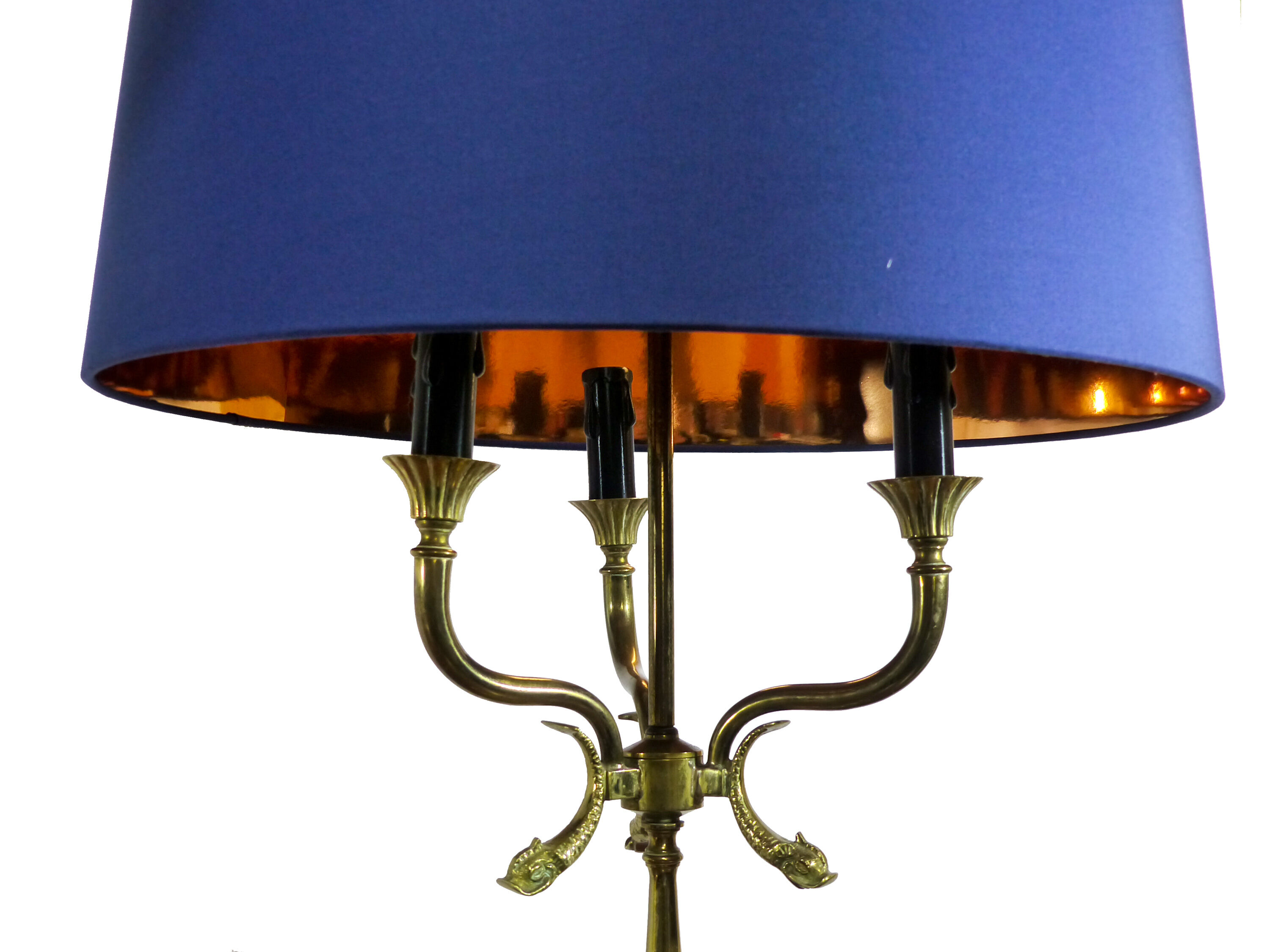 Paire de lampes bouillotes a décors de dauphins