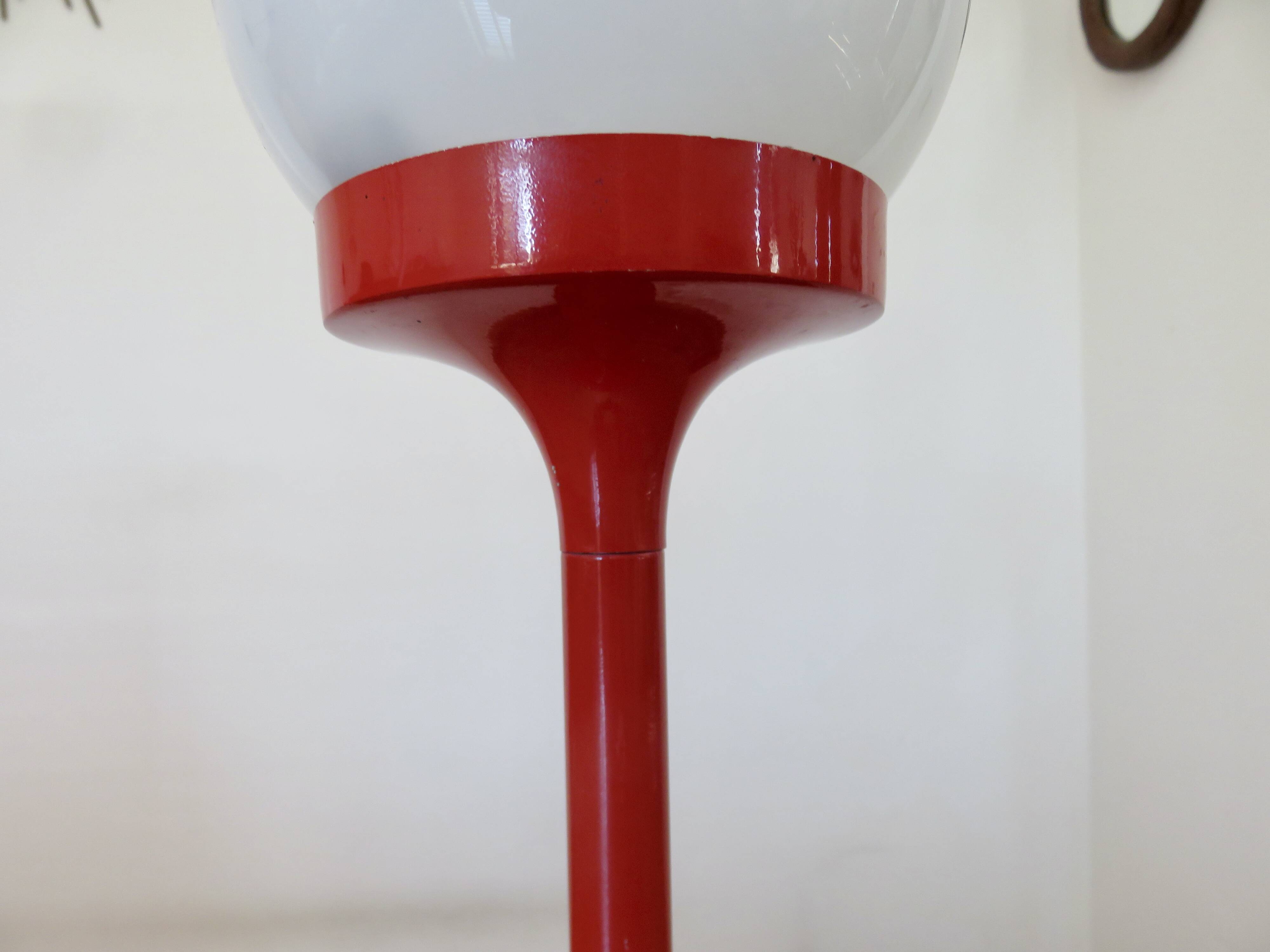 Tulip foot lamp, 1970, red lacquered aluminium and opaline