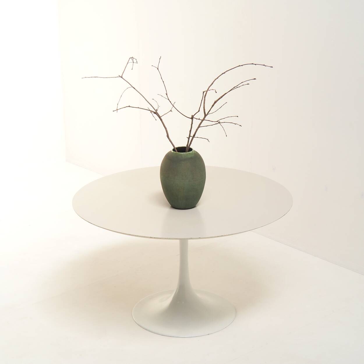 Rare Pedestal Dining Table by Raymond Loewy for Doubinski Frères, DF2000 se