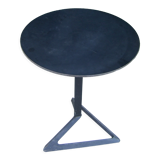Design pedestal table
