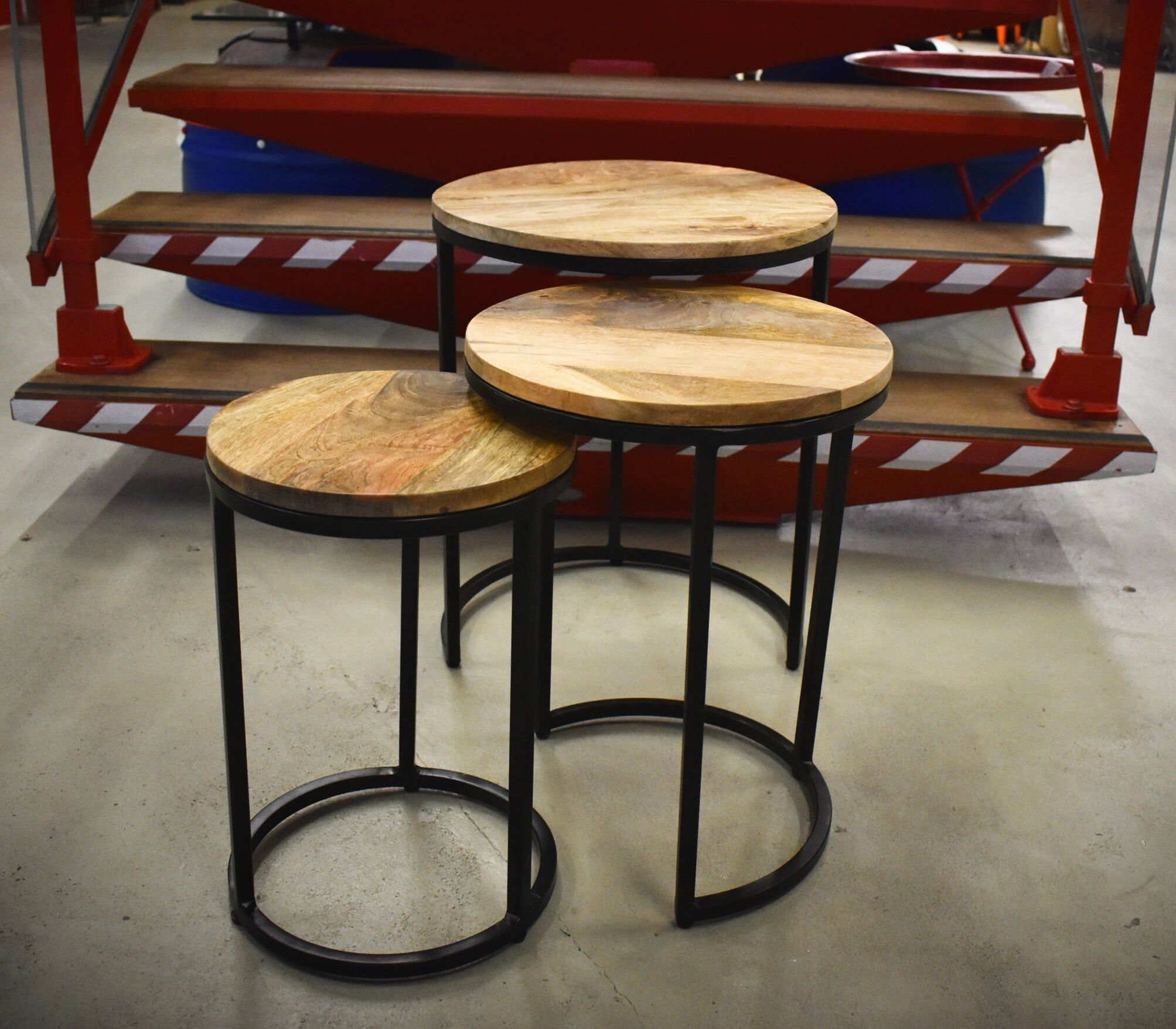 Set de 3 tables gigognes en bois de manguier