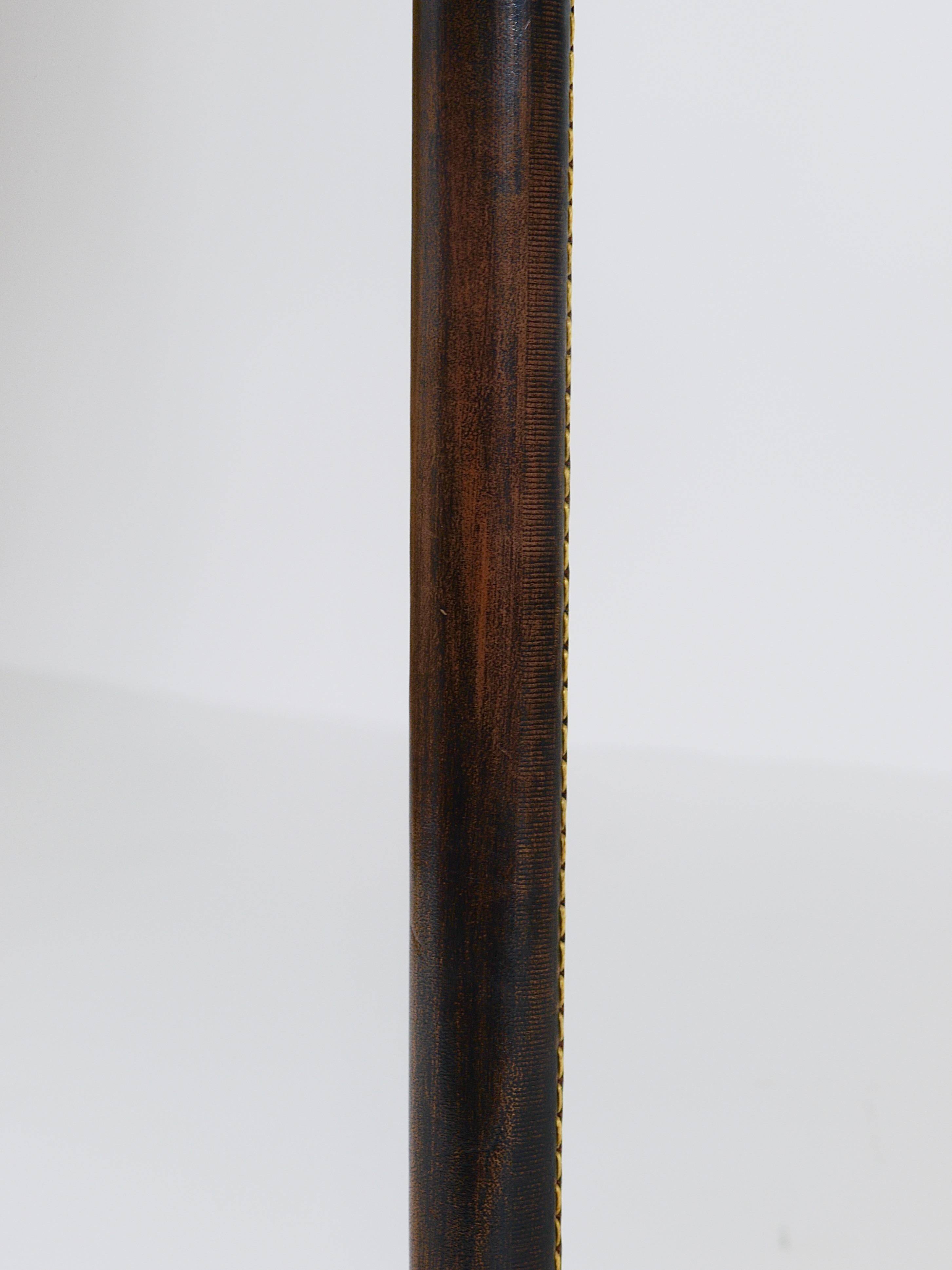 Pair of table lamps or accent lamps in brass and leather by J.T. Kalmar, Mid-Century, Austria, 1960s.