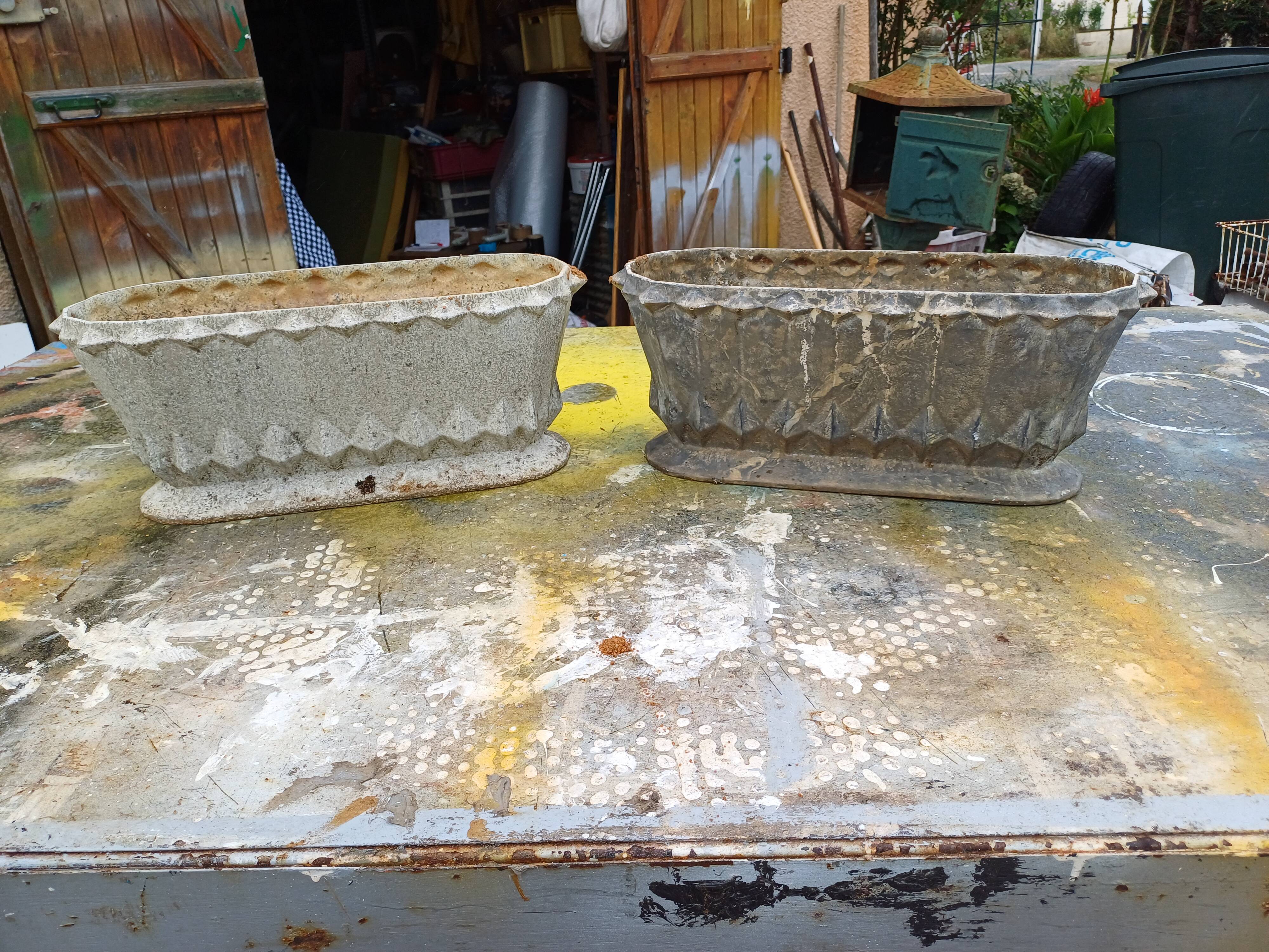 Pair of enamelled cast iron planters from 1900 from Charleville-Mézières