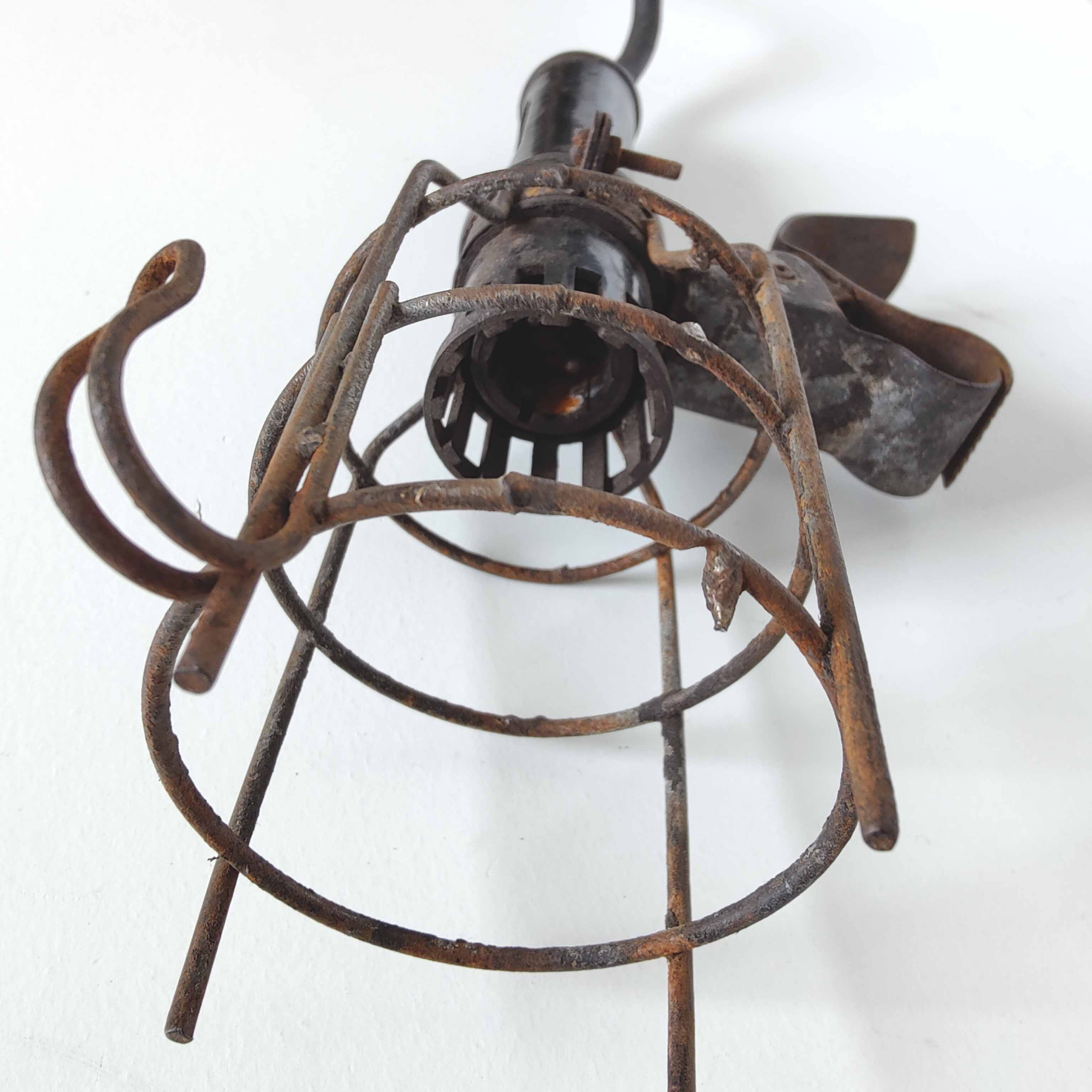 Lampe baladeuse noire d’atelier industrielle Atrow