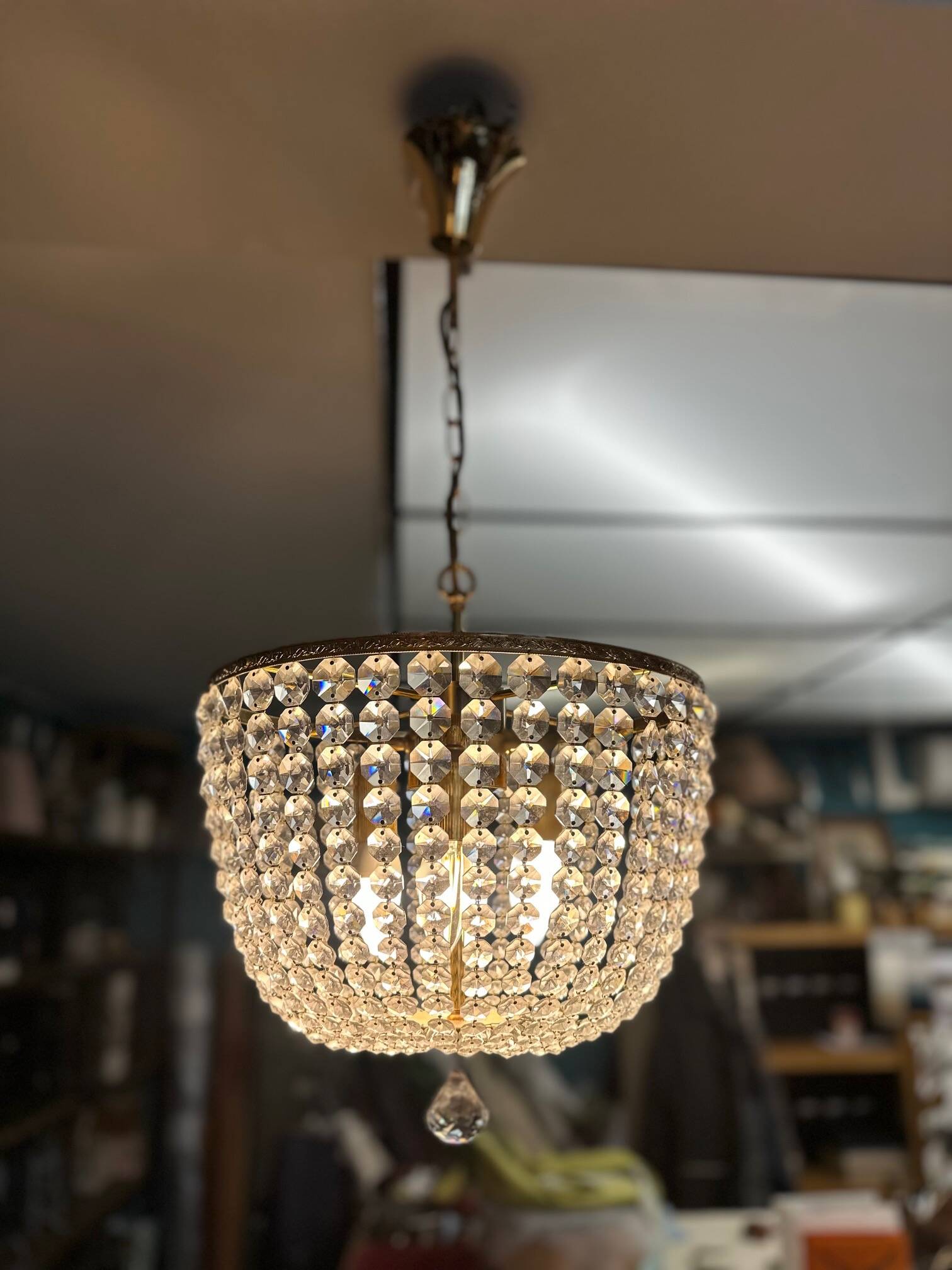 Chandelier with pendants