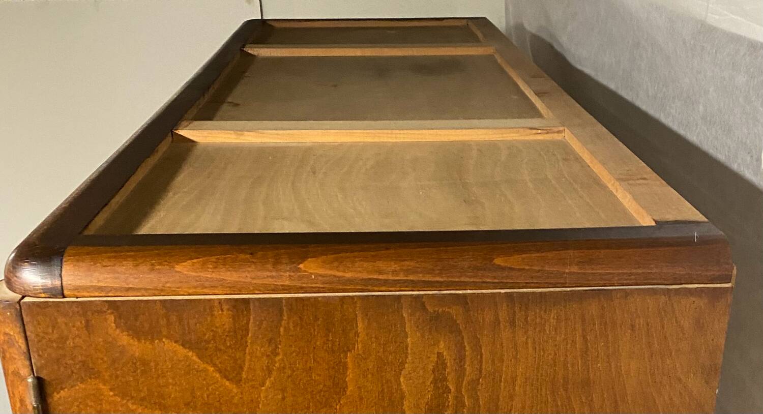 Vintage compass feet wardrobe from 1956