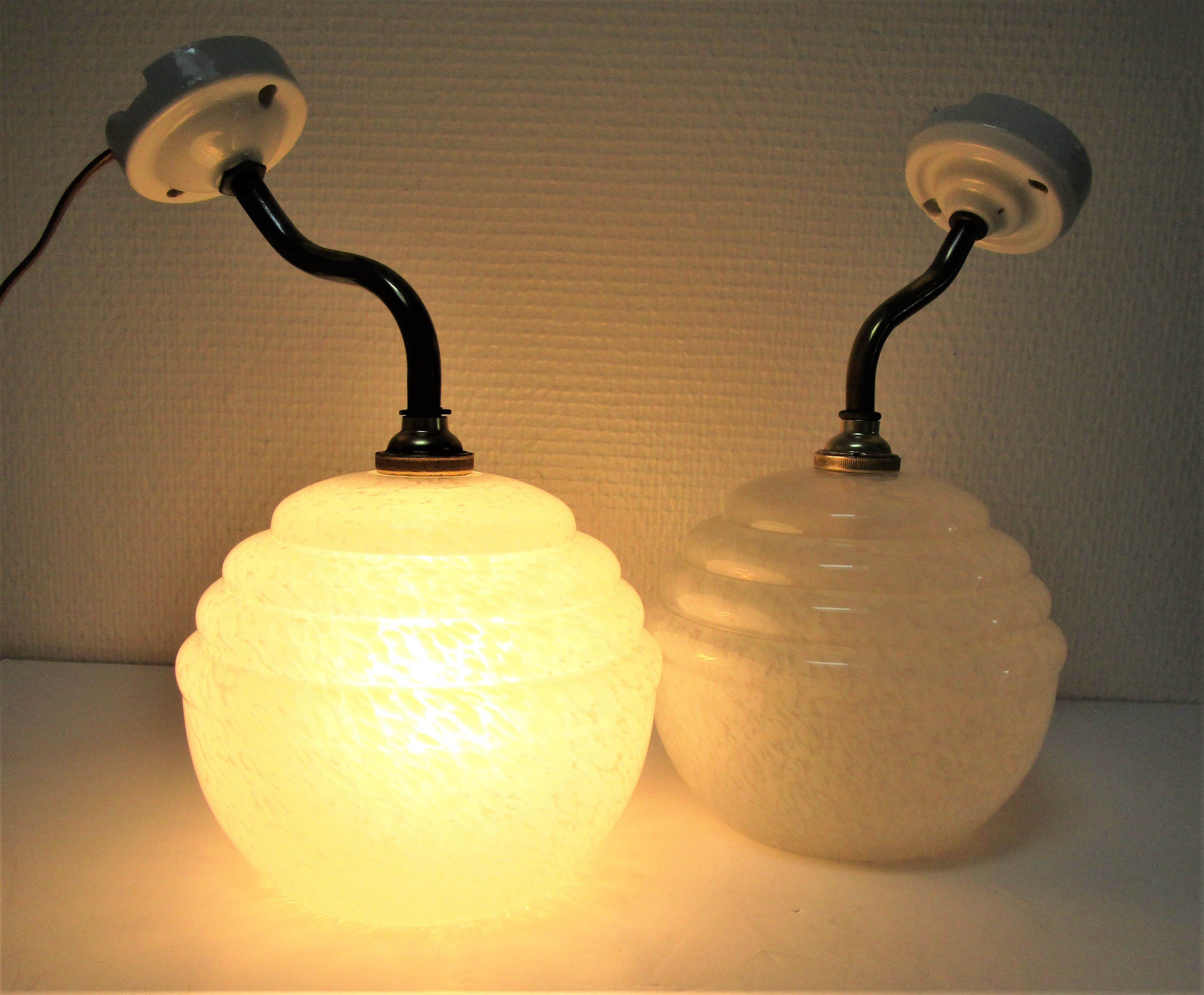 Pair of porcelain sconces brass glass of clchy white art deco