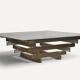 Table basse sculpturale en aluminium brossé et verre – années 1970