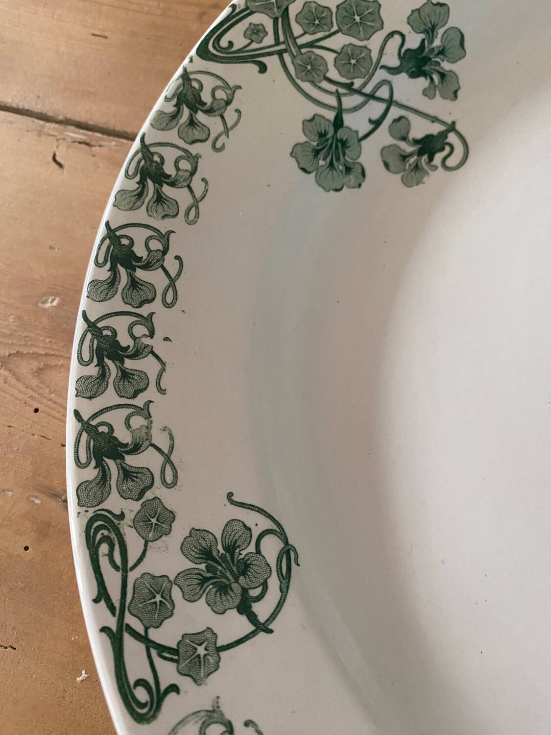 Round dish bfk boch brothers keramis nasturtium model, large model