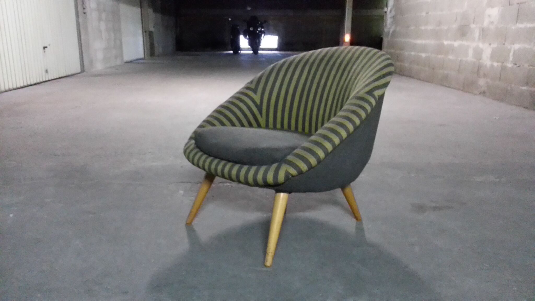 Fauteuil œuf  EGG années 50 style Jean Royere