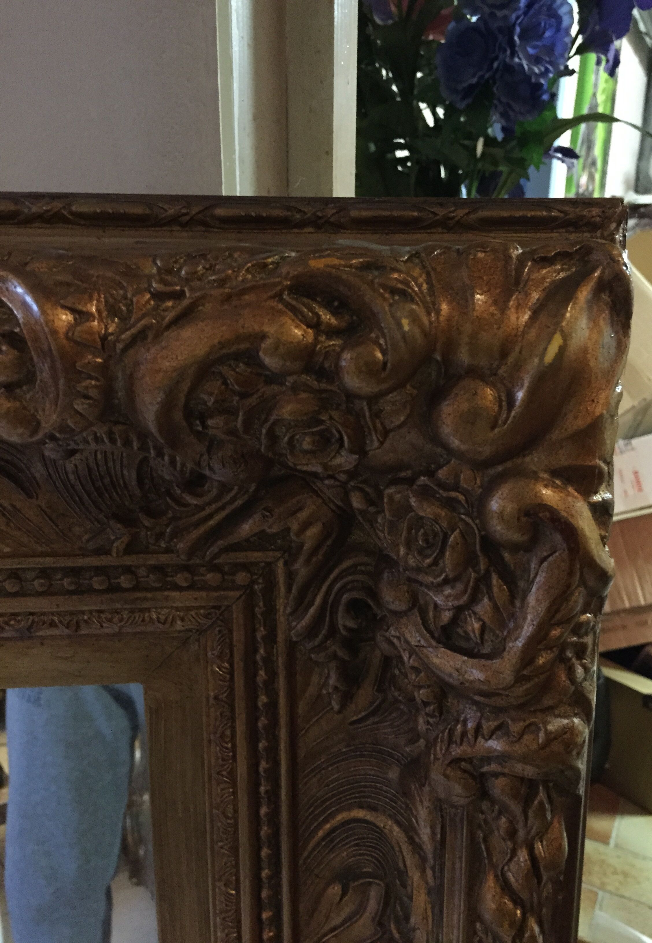 Miroir en bois doré 125 x 95 cm
