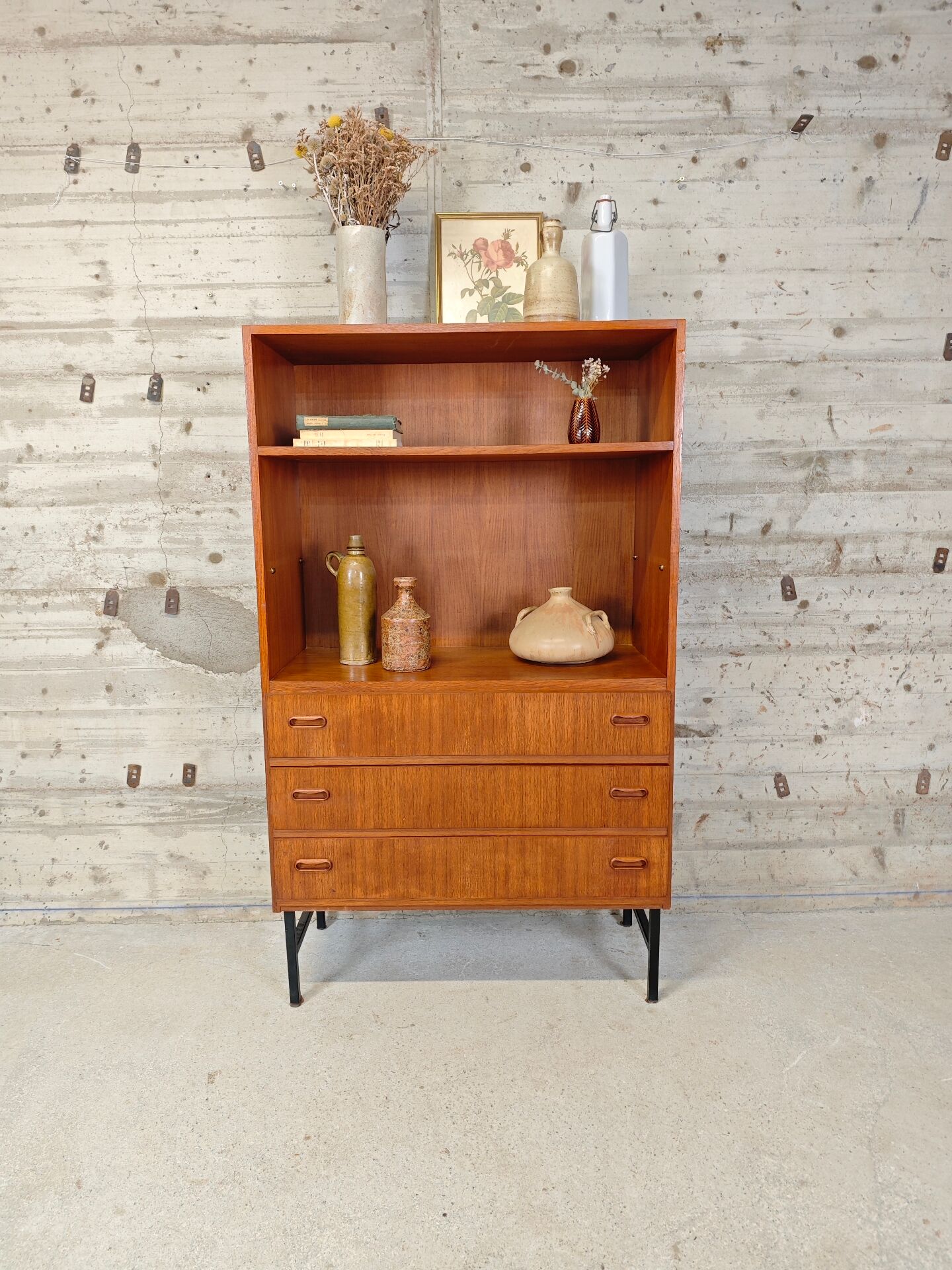 Vintage library