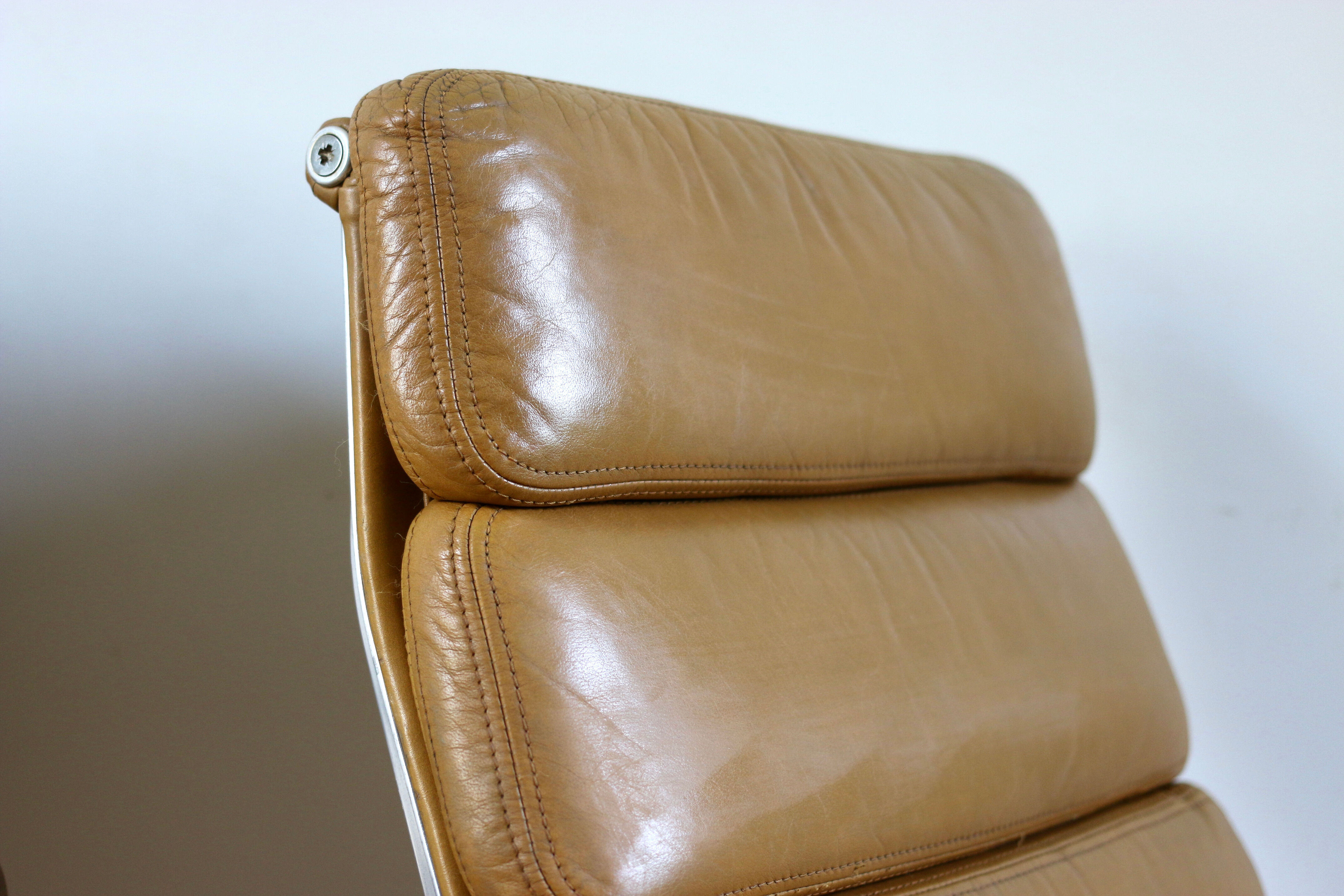 Softpad armchair EA216 by Charles & Ray Eames Herman Miller edition 1970