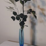 Vase en verre bleu