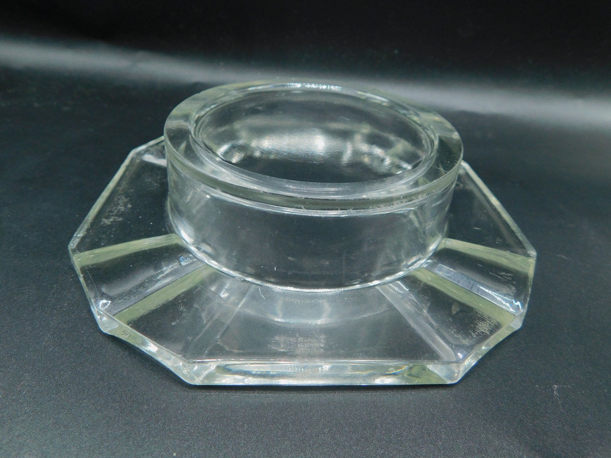 Thick glass ashtray from the 1920s - Octagon