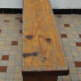 Ancien petit banc en bois