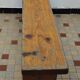 Ancien petit banc en bois