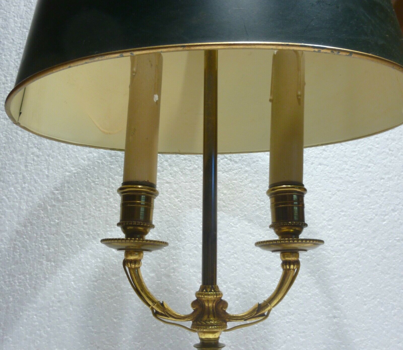 Bronze hot water bottle lamp with tin blind 2 lights