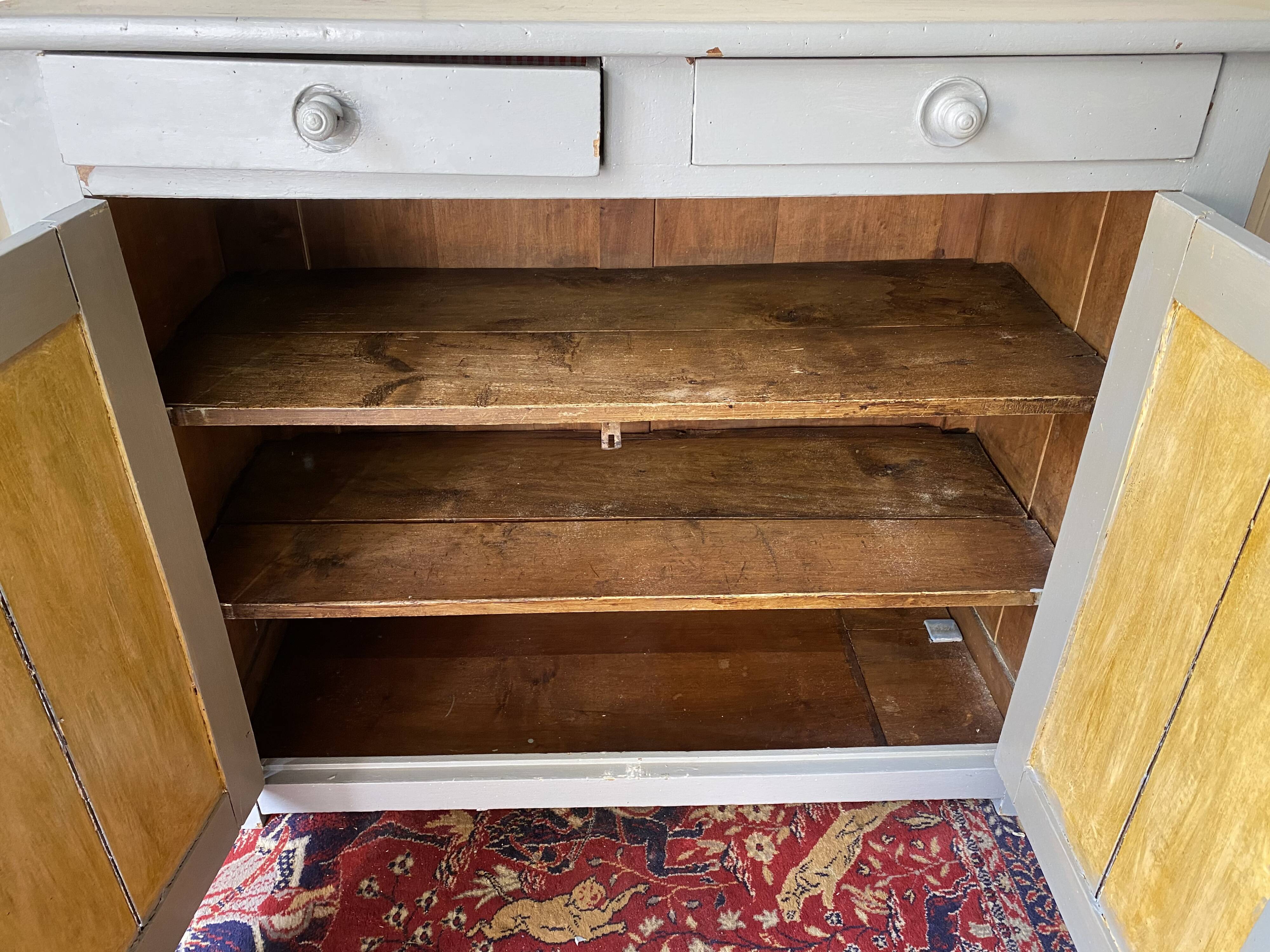 2-door Parisian low buffet 2 drawers