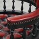 Chaise de bureau Chesterfield en cuir de vachette rouge/noir et bois