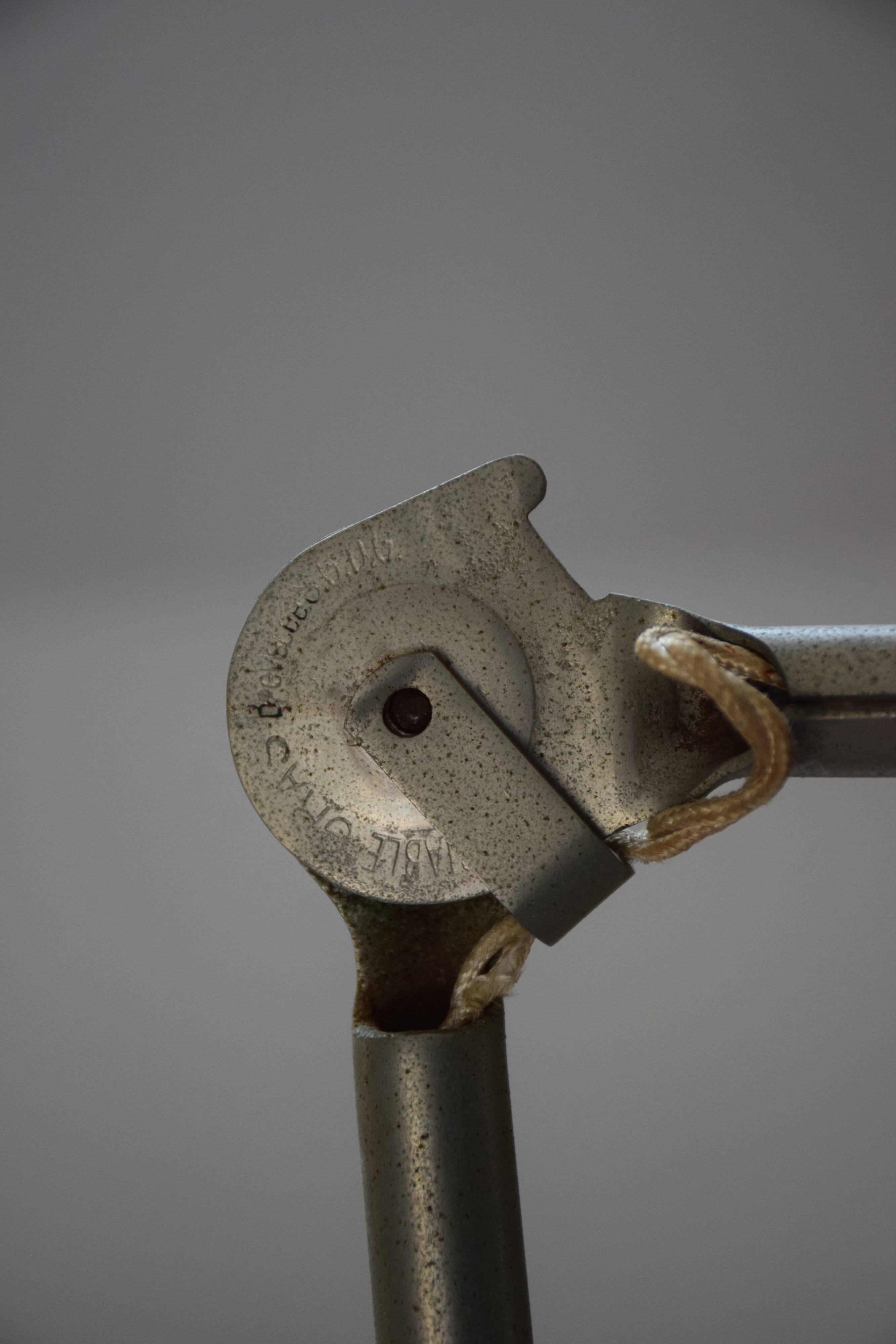 Fat Light on footing