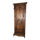 Wall-mounted locker in walnut