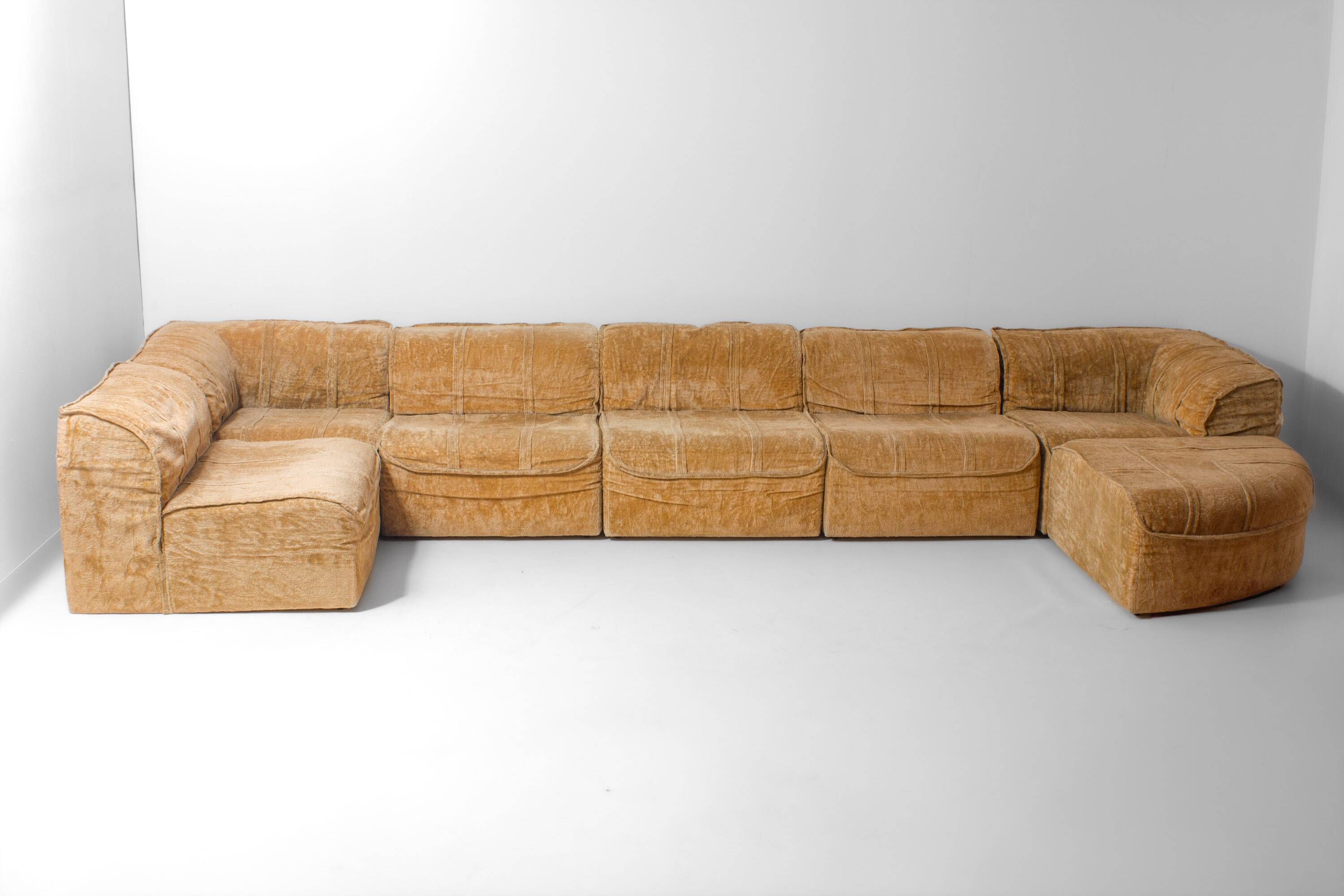 Modular 7-piece beige Italian sofa in soft velvet, 1970s