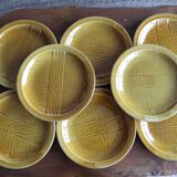 8 vintage gien flat plates