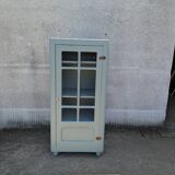 Small Parisian wardrobe