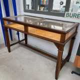 Shop showcase