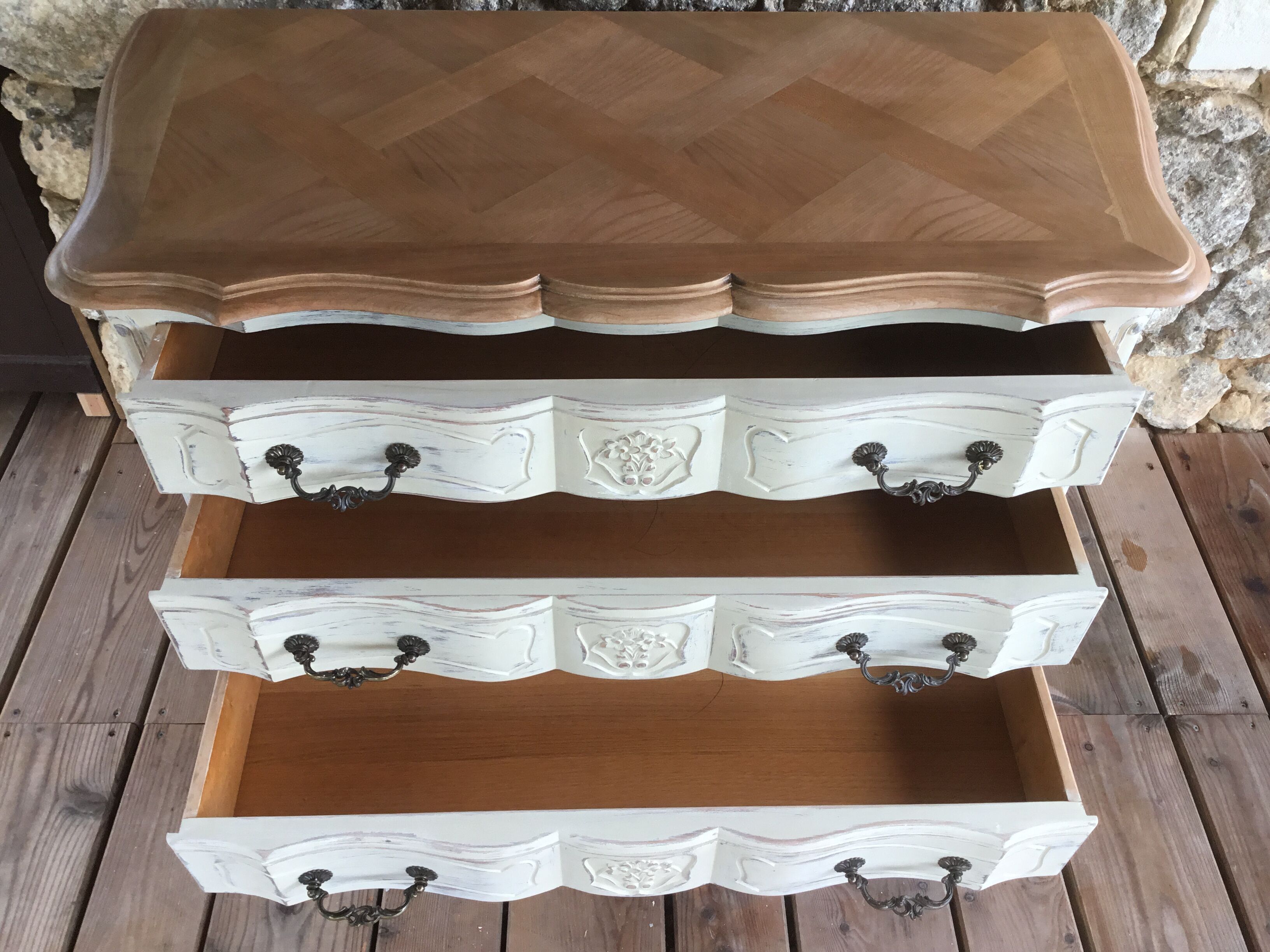 Louis XV style chest of drawers in cherry 3 drawers patinated linen color