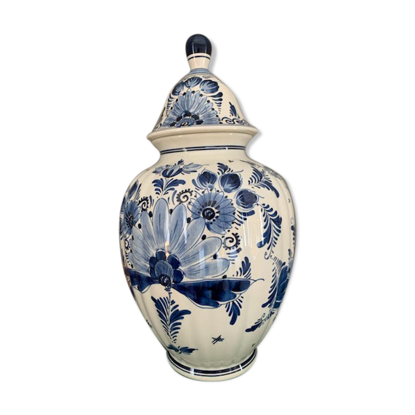 Vase couvert de Delft