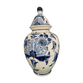 Vase couvert de Delft