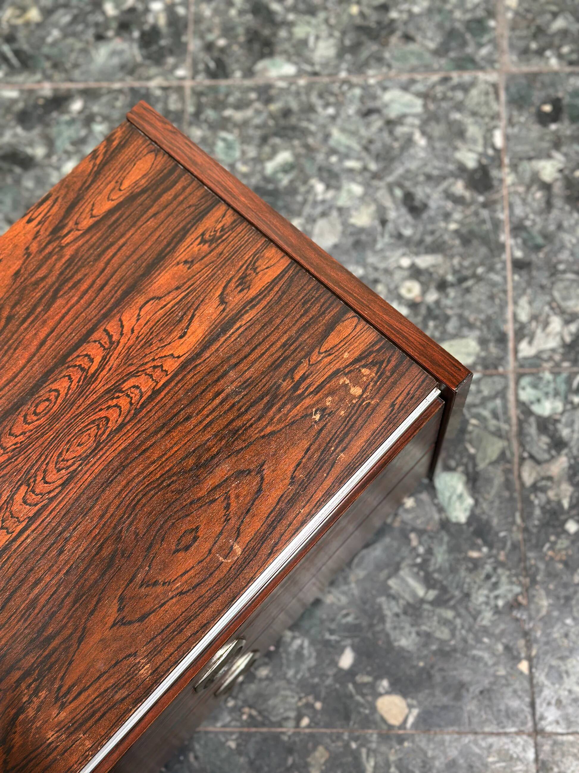 Set rosewood nightstands