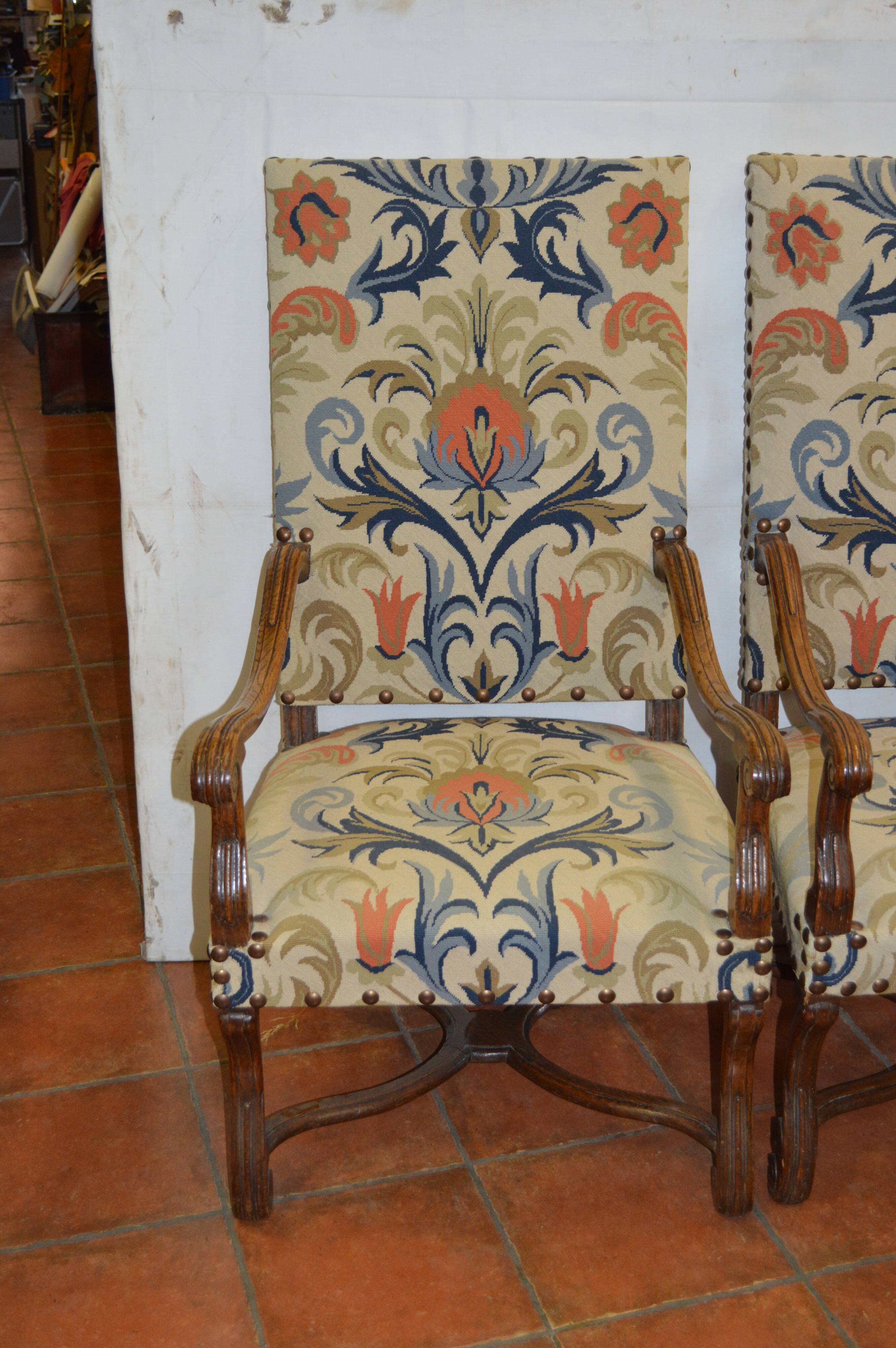 Paire de fauteuils style Louis XIV