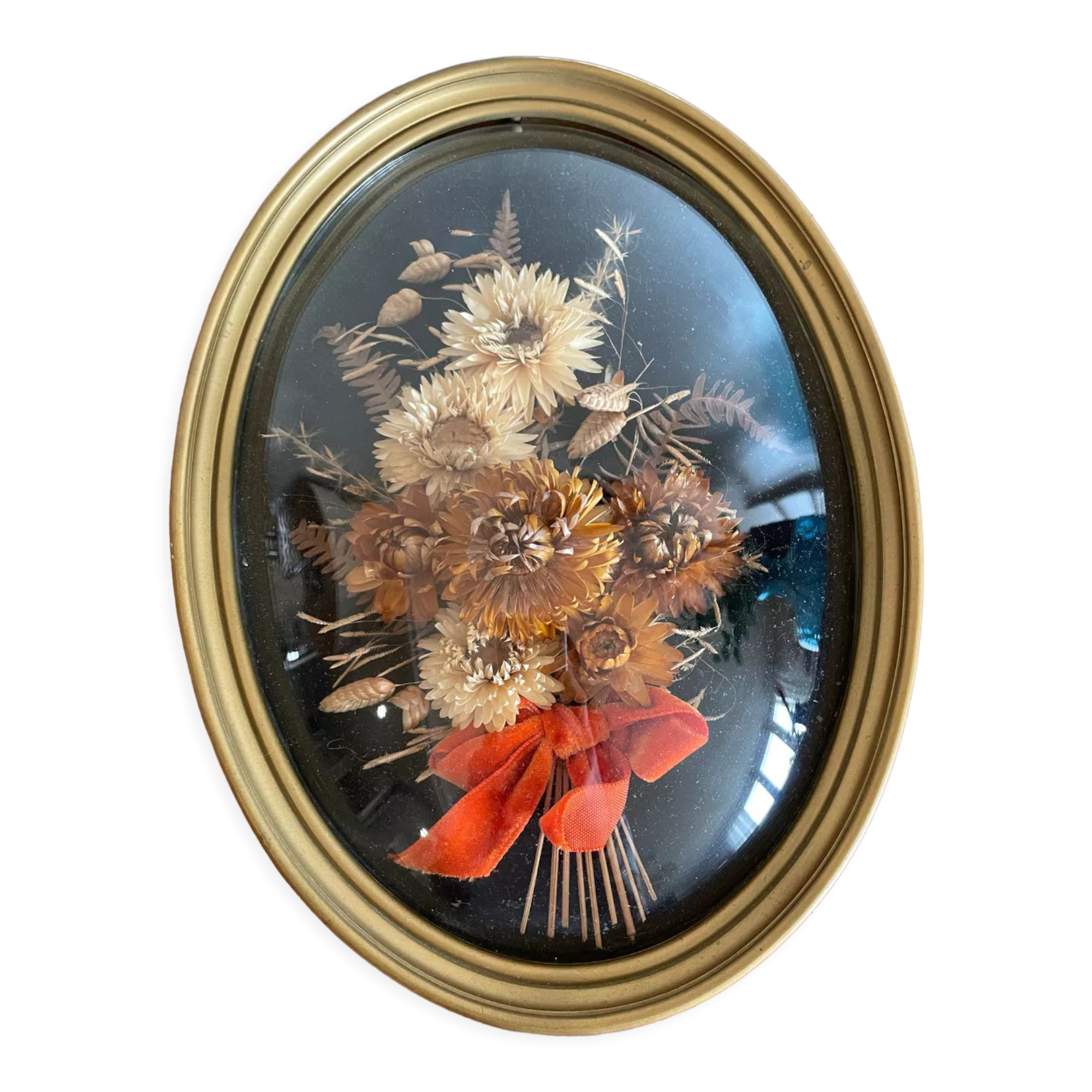 Oval frame