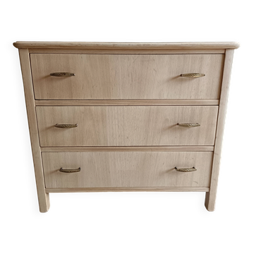 Renovated 3-drawer chest of drawers for a child's room.