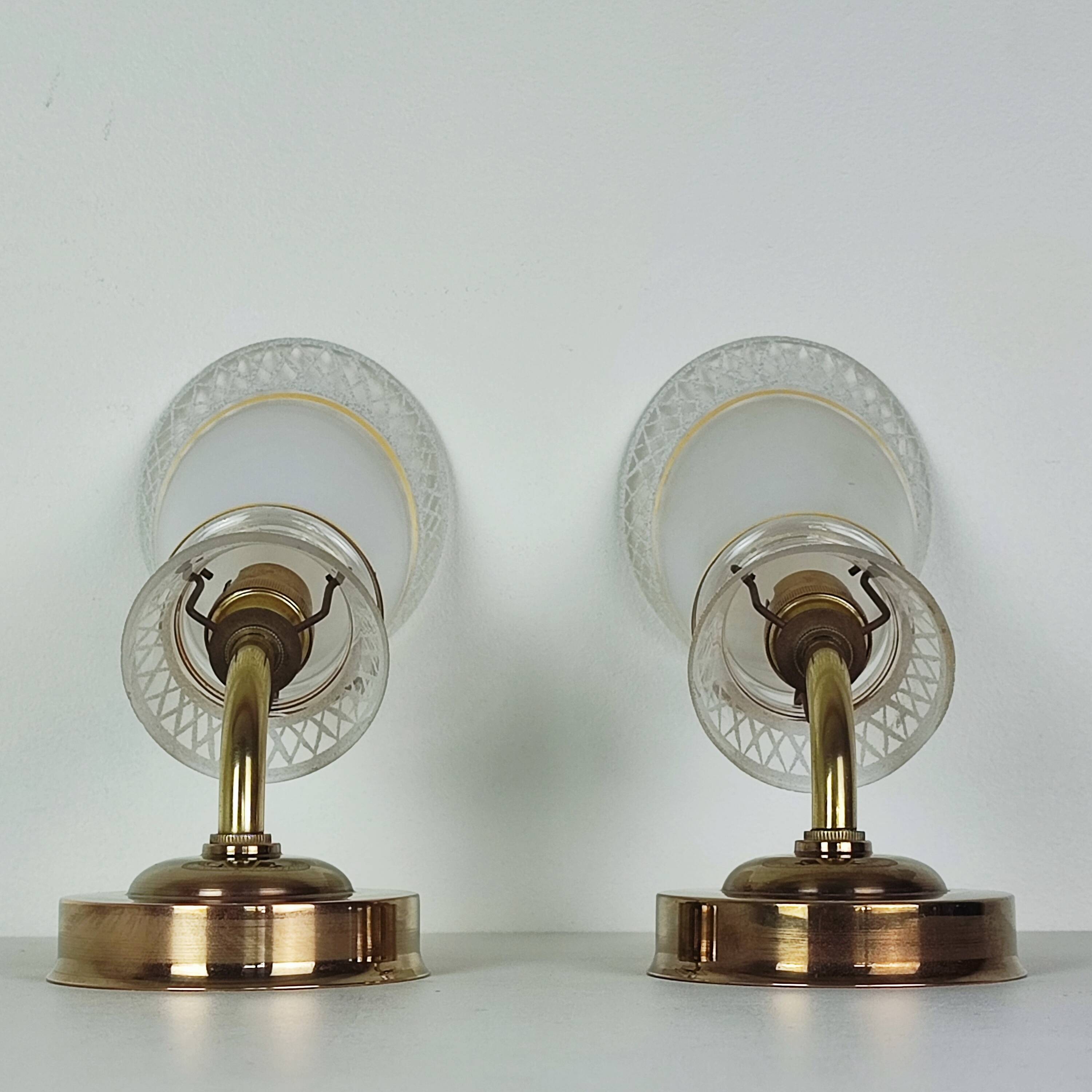 Pair of 50' wall lights