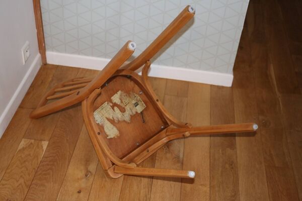 2 chaises baumann n°12 skaï noir hêtre clair