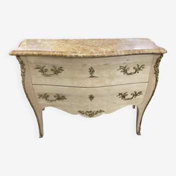 Commode brut de style Louis XV