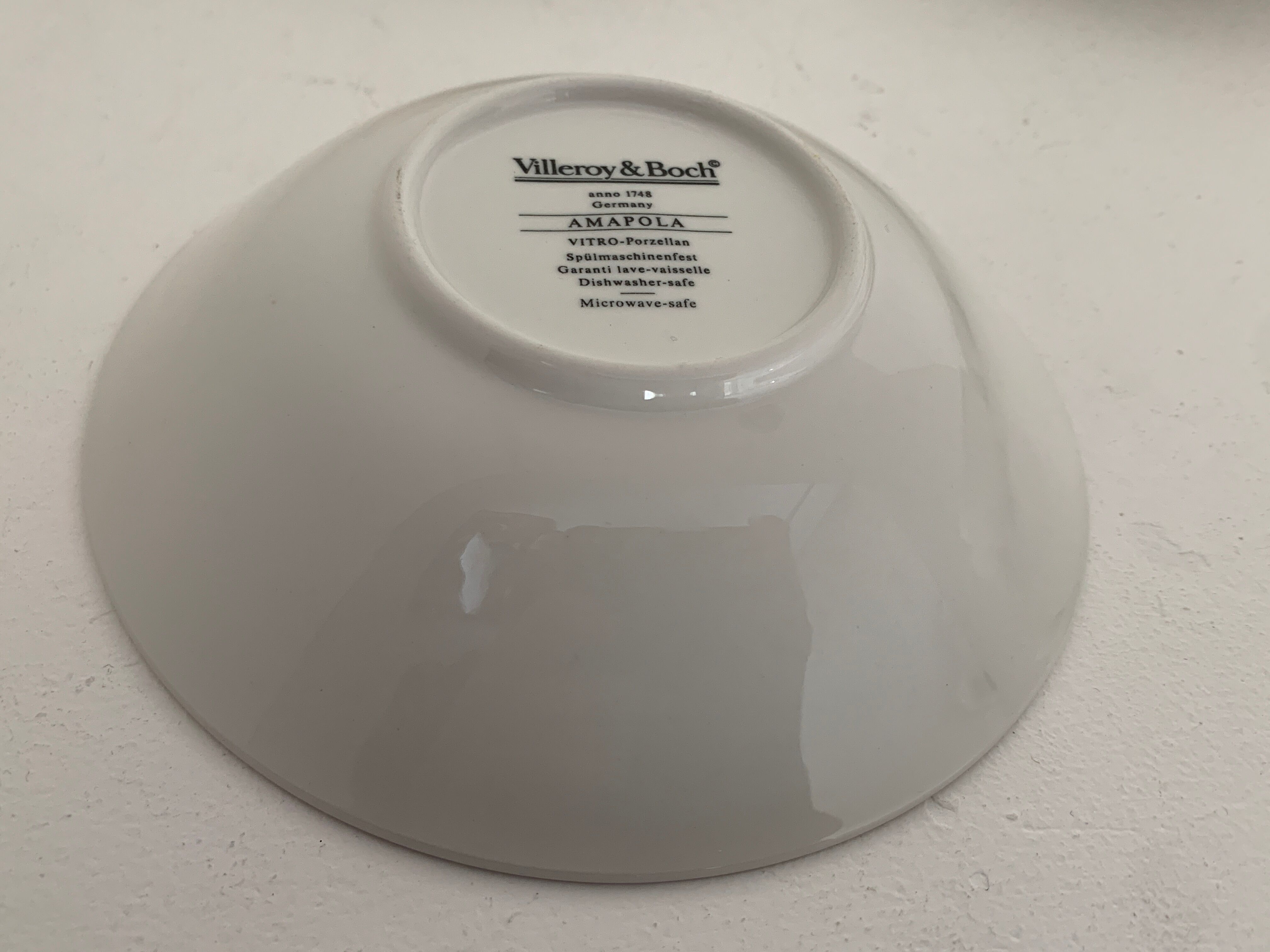 8 cups or ramekins Villeroy and Boch, contemporary Amapola model