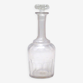 Carafe en verre taillé