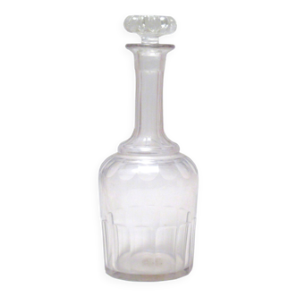 Carafe en verre taillé